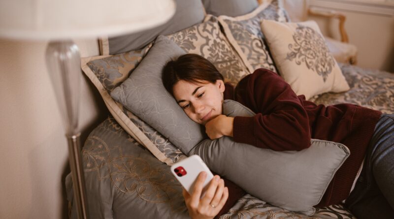 16 Best Gadgets For Long Distance Relationships